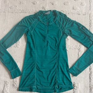 Athleta Teal/Sea Green Long-Sleeve Half-Zip Performance Top